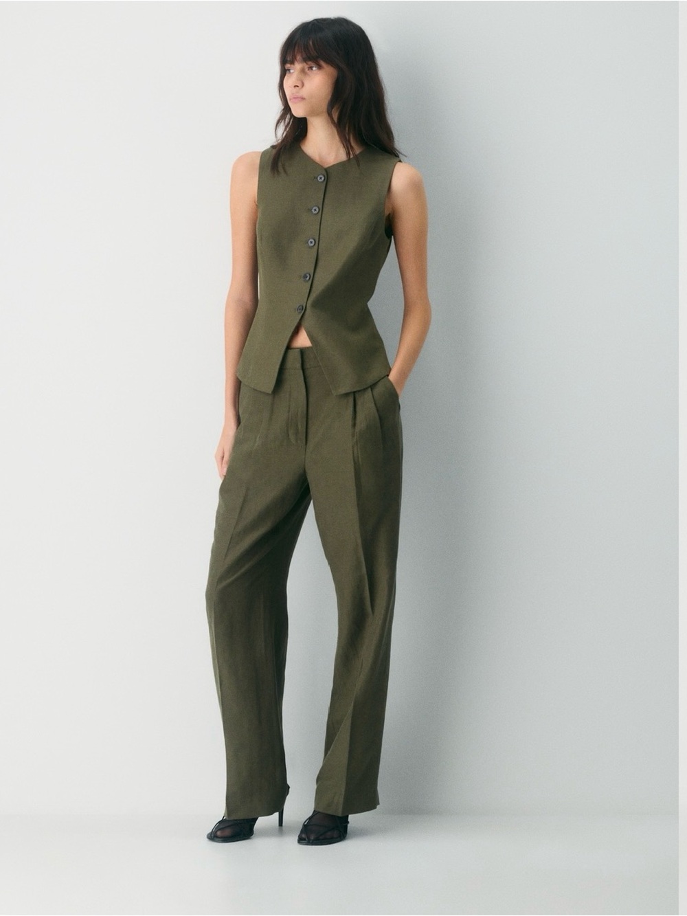 Aritzia Wilfred The Effortless pants - Cruise linen in Taupe
